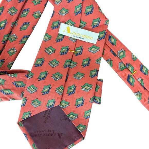 Aquascutum of London Red Green Blue Silk Tie Hand Made U.S.A - Picture 5 of 6